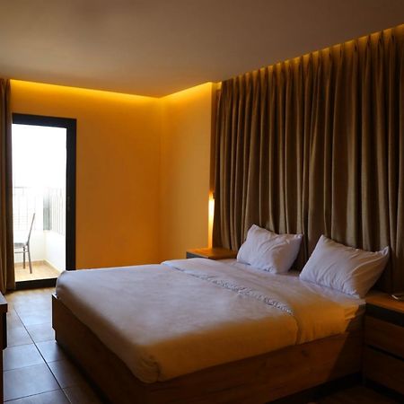 The Palm Hotel Акаба Экстерьер фото
