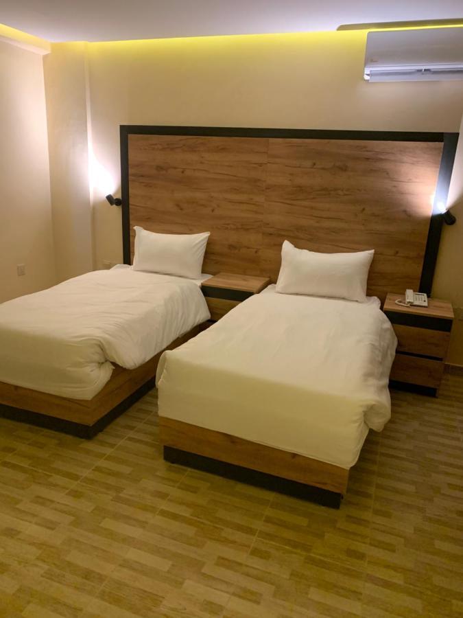 The Palm Hotel Акаба Экстерьер фото