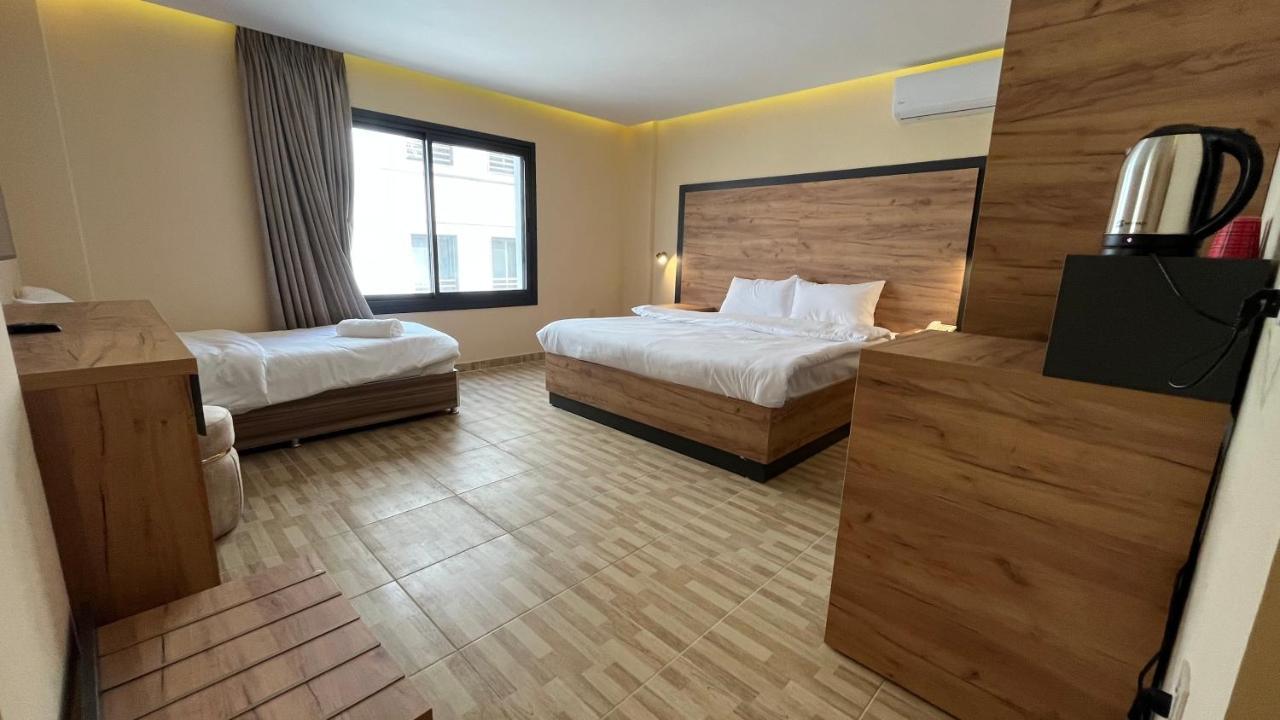 The Palm Hotel Акаба Экстерьер фото